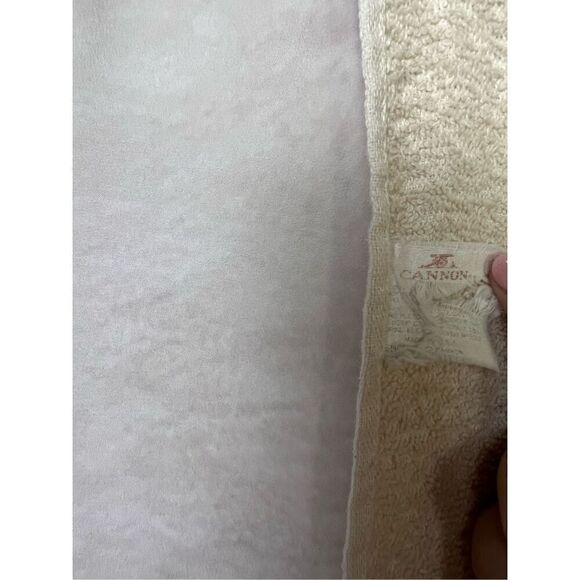 Vintage Bath Towel - Picture 5 of 5